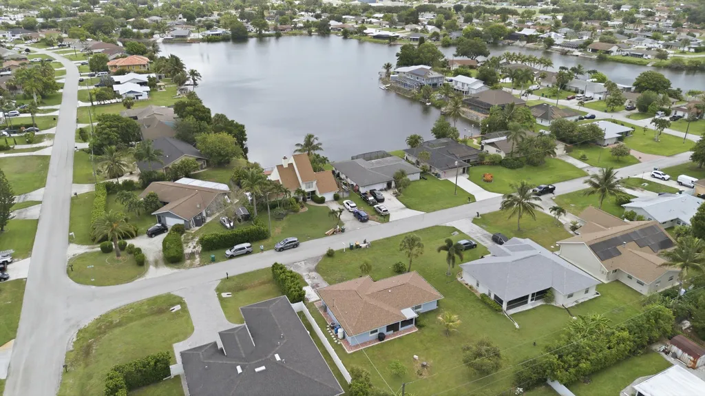5160 SW 31st Avenue Naples FL 34116