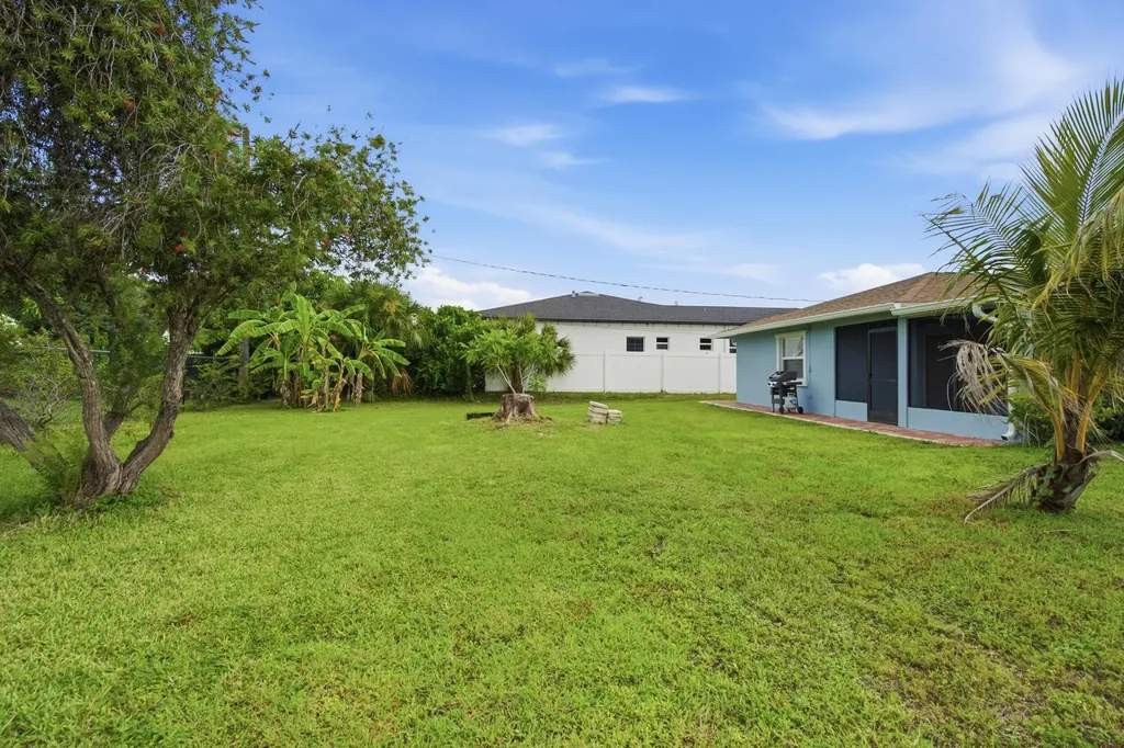 5160 SW 31st Avenue Naples FL 34116