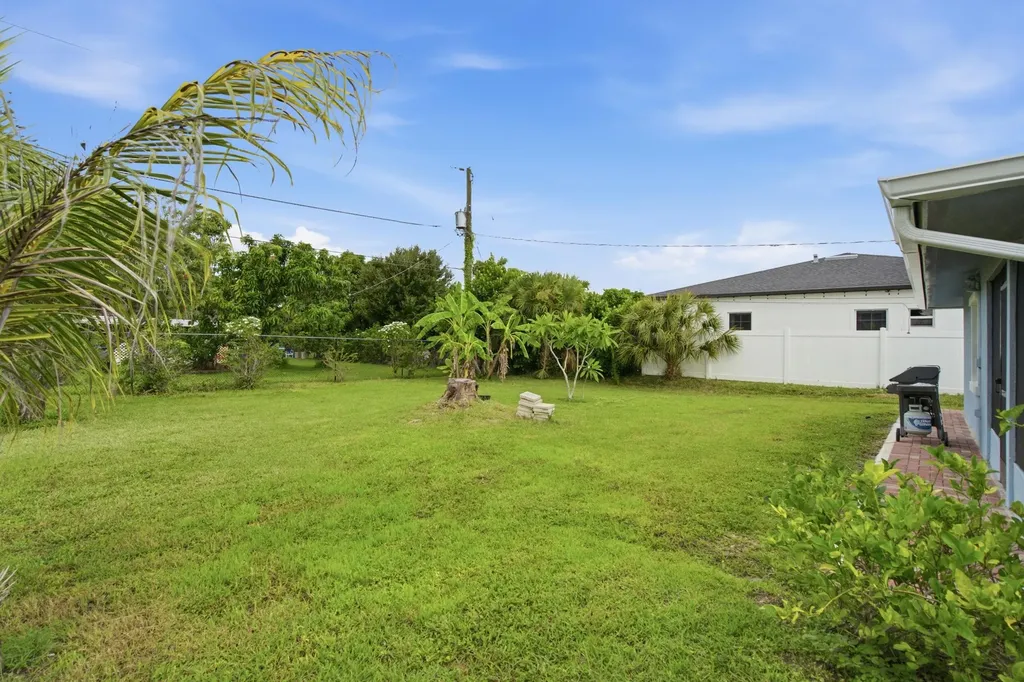 5160 SW 31st Avenue Naples FL 34116