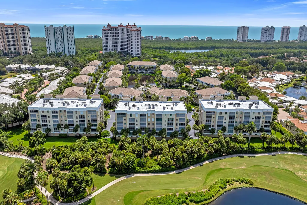 Naples FL, 7671 Pebble Creek Circle, Unit 105