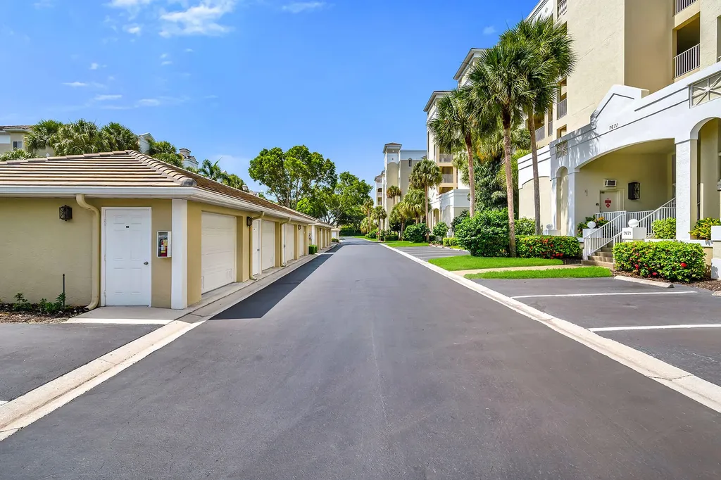 7671 Pebble Creek Circle Naples FL 34108