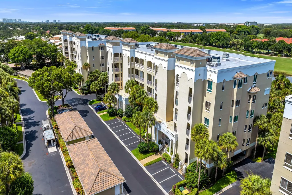 7671 Pebble Creek Circle Naples FL 34108