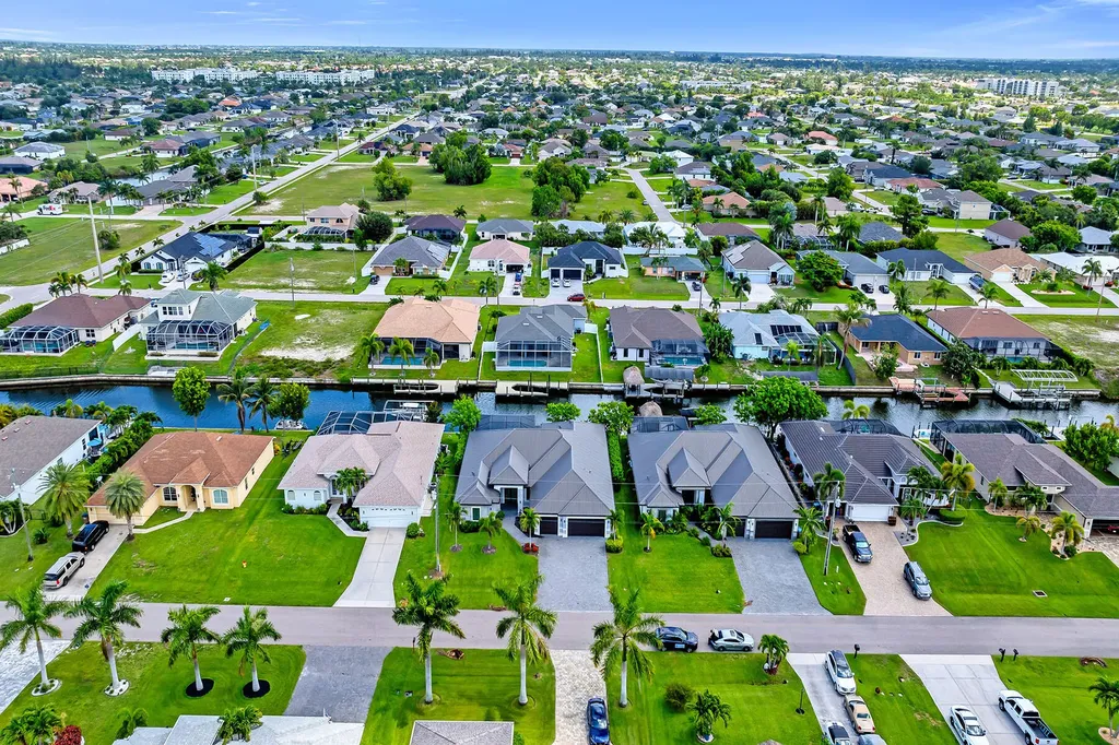1905 SW 29th Terrace Cape Coral FL 33914
