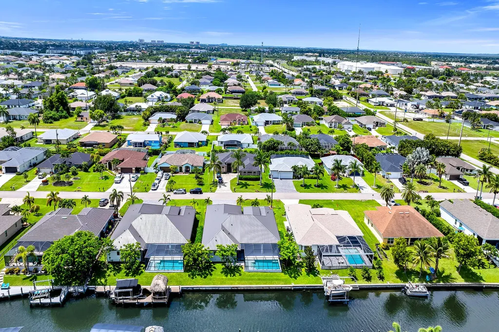 1905 SW 29th Terrace Cape Coral FL 33914