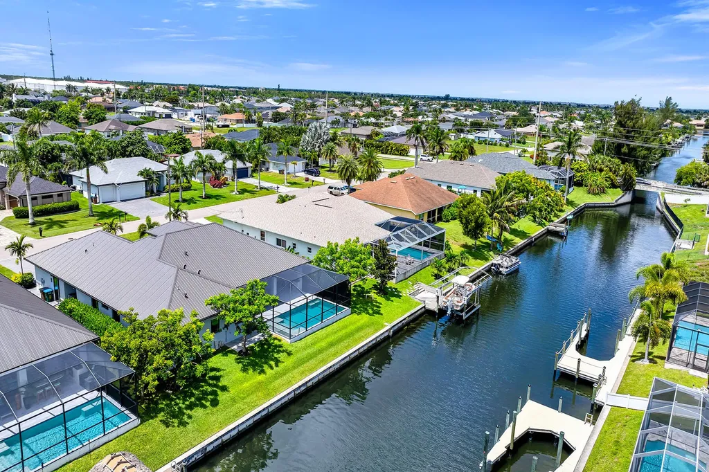 1905 SW 29th Terrace Cape Coral FL 33914