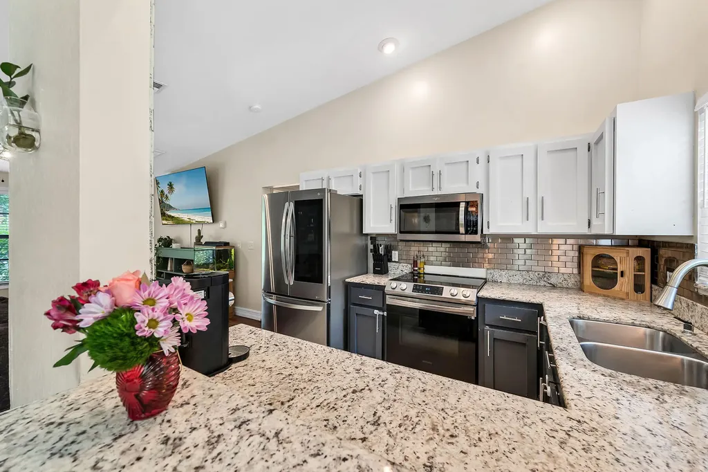 3670 6th Avenue NE Naples FL 34120