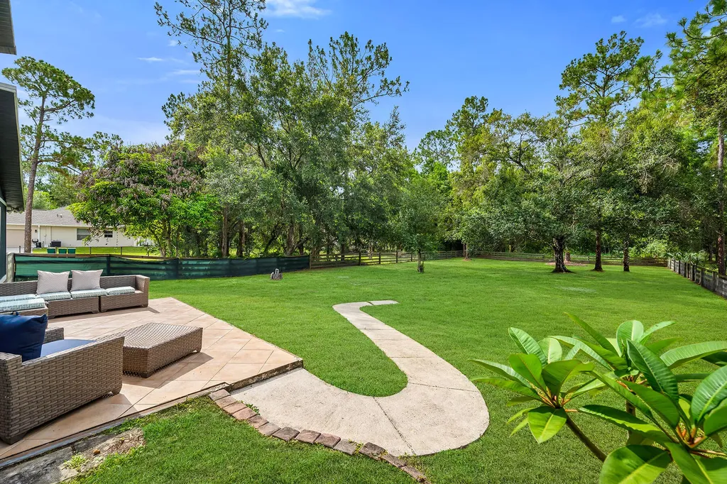 3670 6th Avenue NE Naples FL 34120