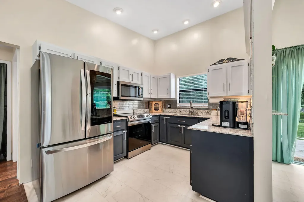 3670 6th Avenue NE Naples FL 34120
