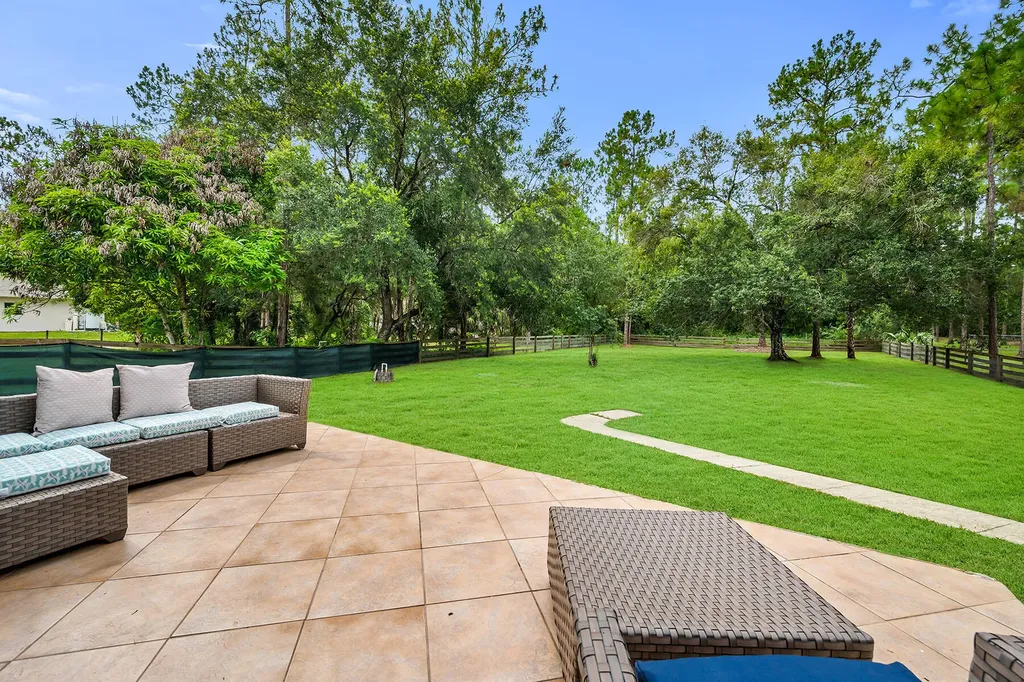 3670 6th Avenue NE Naples FL 34120