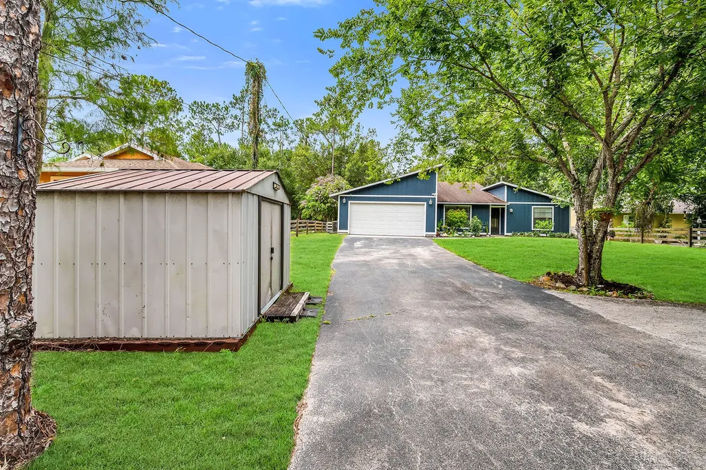3670 6th Avenue NE Naples FL 34120