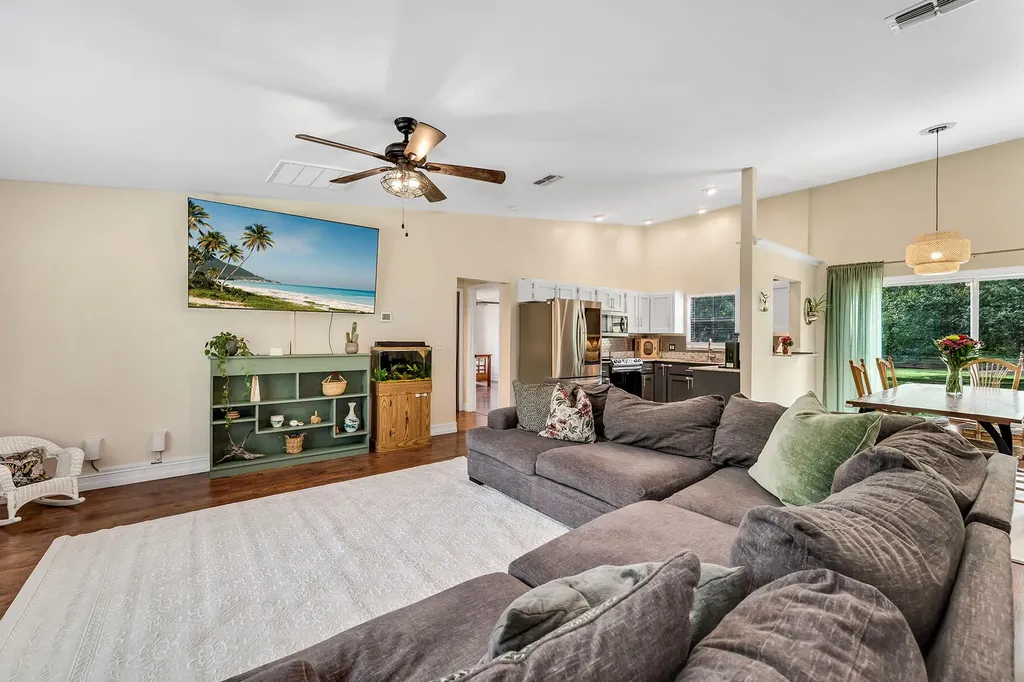 3670 6th Avenue NE Naples FL 34120