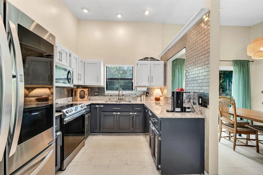3670 6th Avenue NE Naples FL 34120