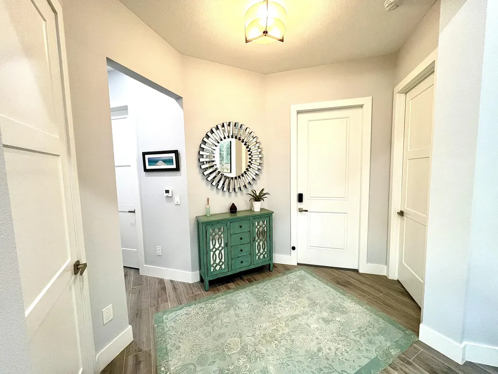 187 Eveningstar Cay Naples FL 34114