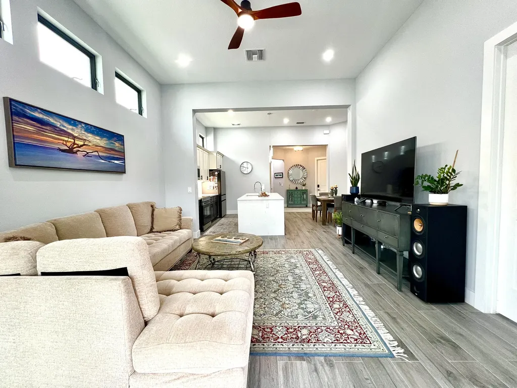 187 Eveningstar Cay Naples FL 34114