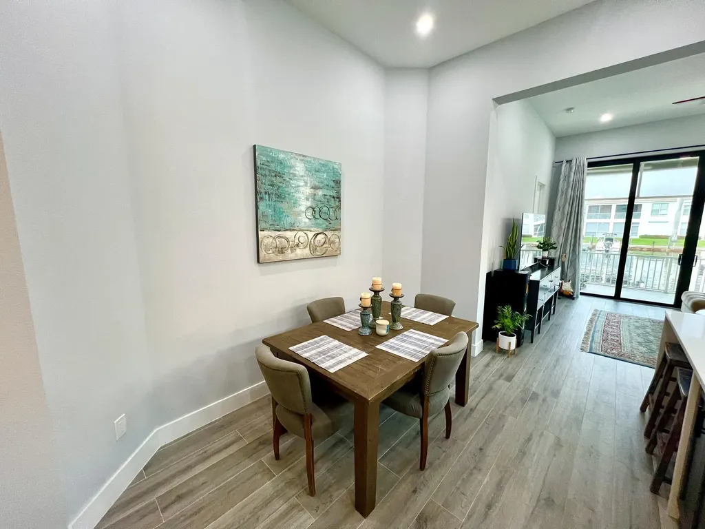 187 Eveningstar Cay Naples FL 34114