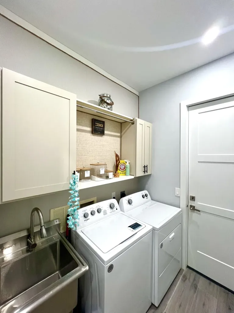 187 Eveningstar Cay Naples FL 34114