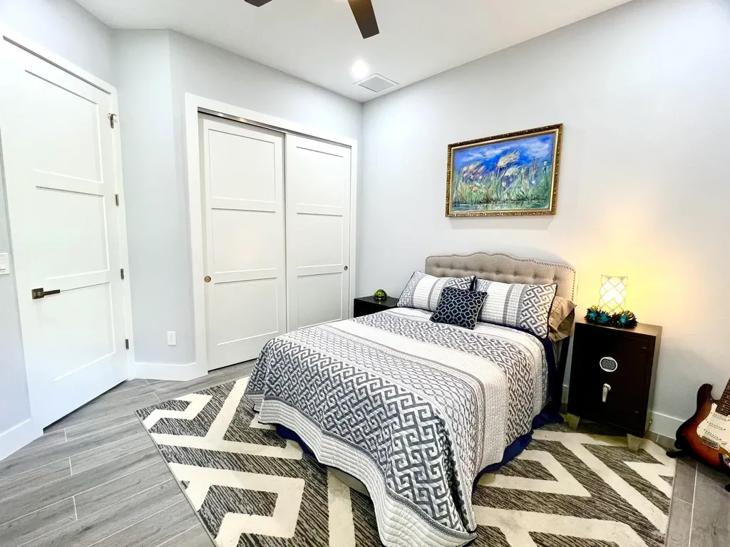 187 Eveningstar Cay Naples FL 34114
