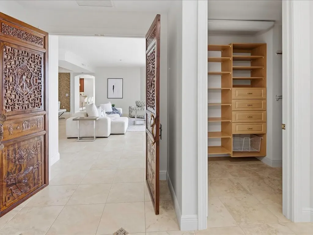 970 Cape Marco Marco Island FL 34145