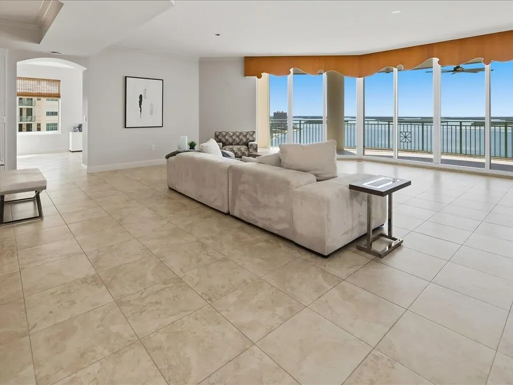 970 Cape Marco Marco Island FL 34145