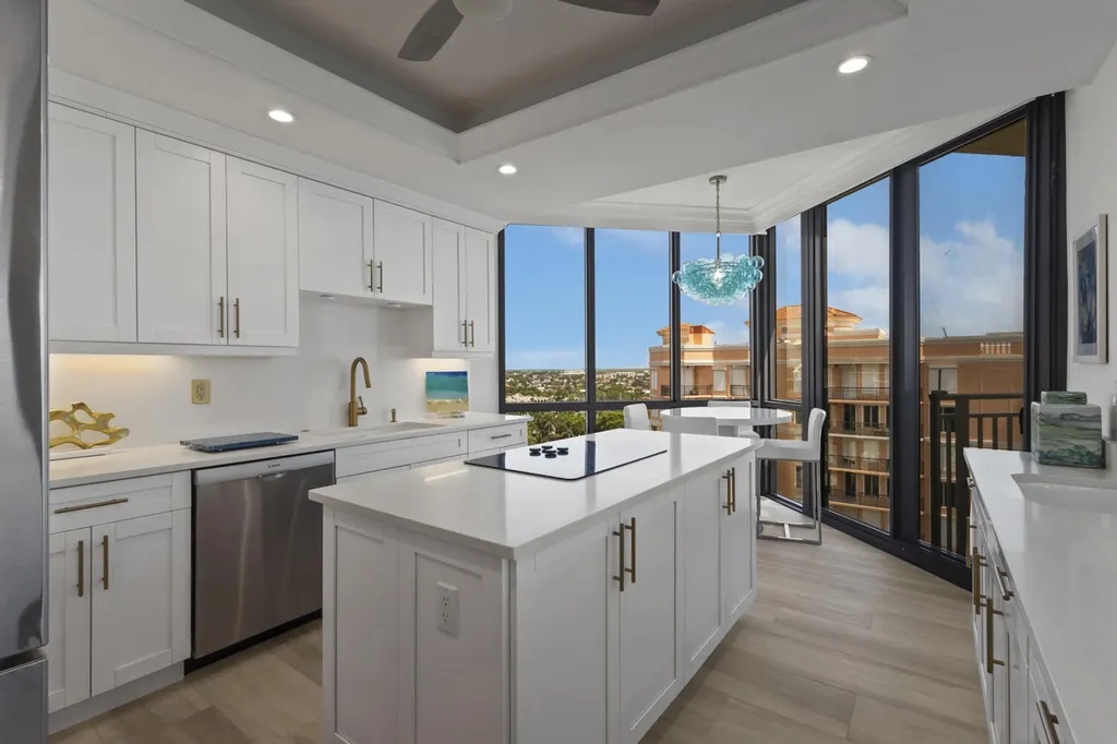 520 S Collier Marco Island FL 34145