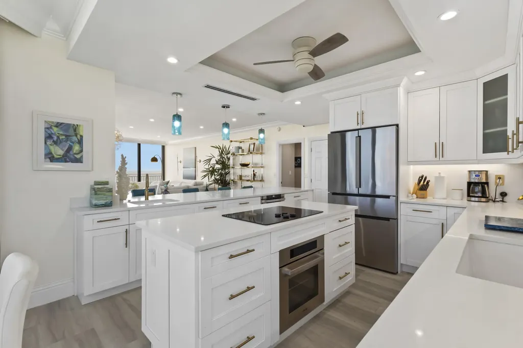 520 S Collier Marco Island FL 34145