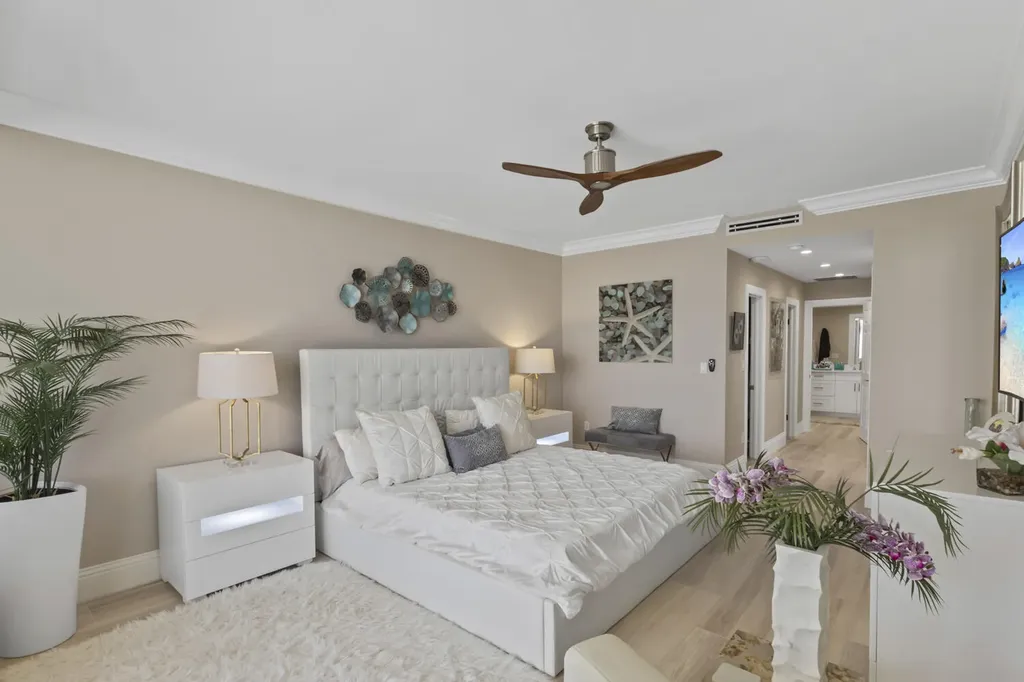 520 S Collier Marco Island FL 34145