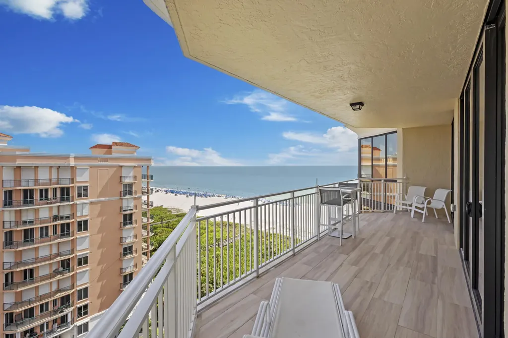 520 S Collier Marco Island FL 34145
