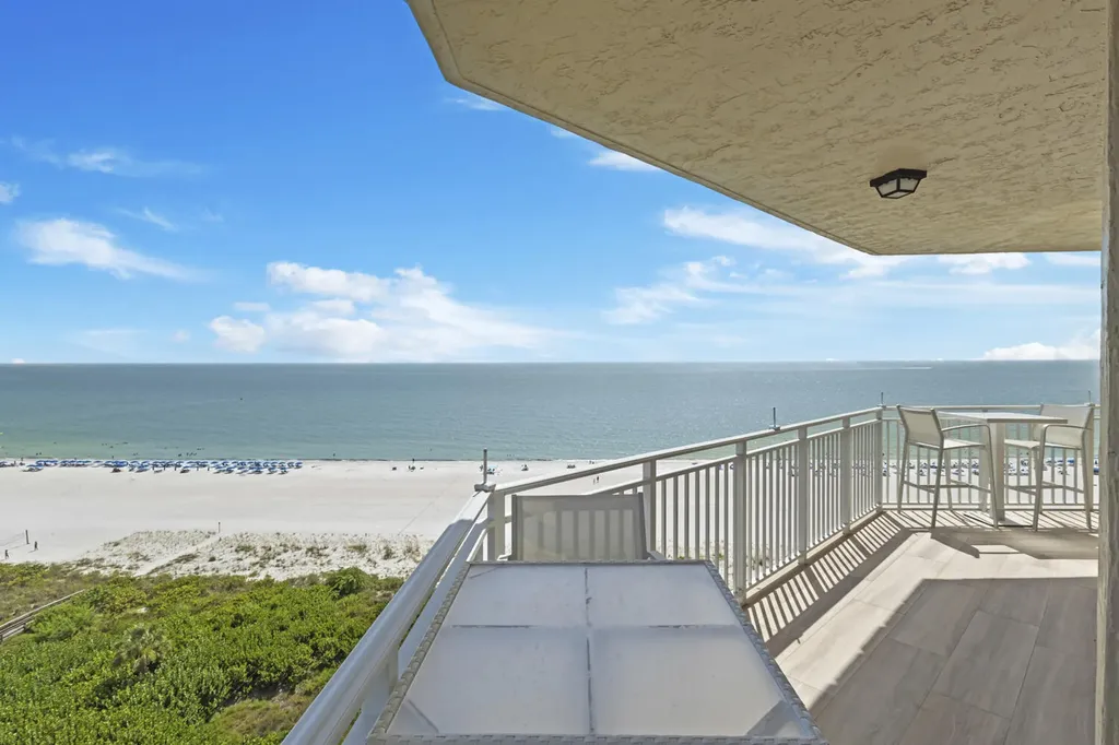 520 S Collier Marco Island FL 34145