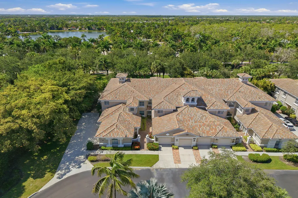 3995 Deer Crossing Court Naples FL 34114