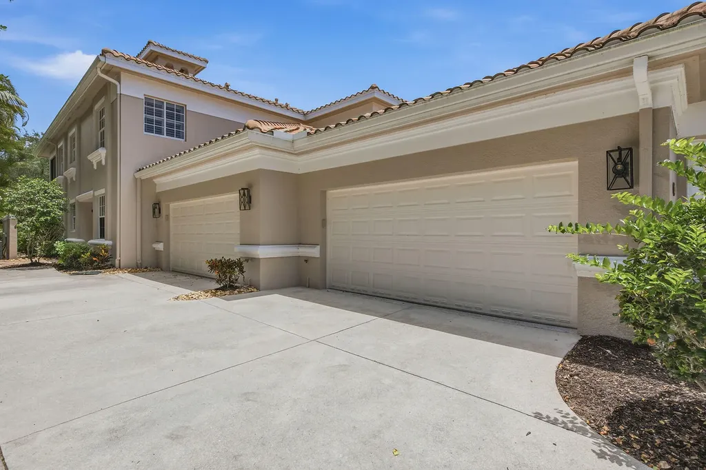 3995 Deer Crossing Court Naples FL 34114