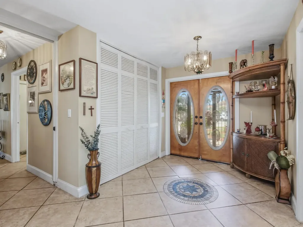 197 Gulfport Court Marco Island FL 34145