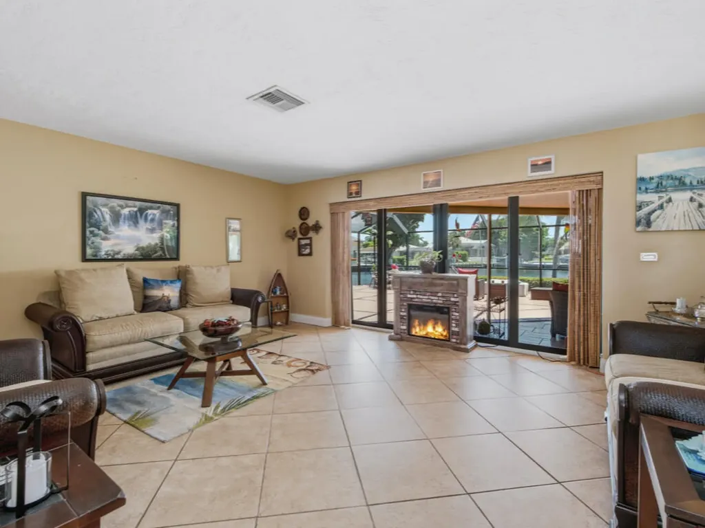 197 Gulfport Court Marco Island FL 34145
