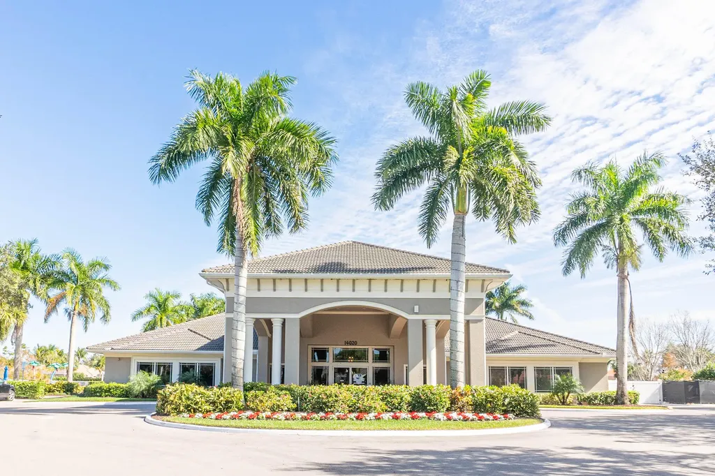 14059 Mirror Court Naples FL 34114