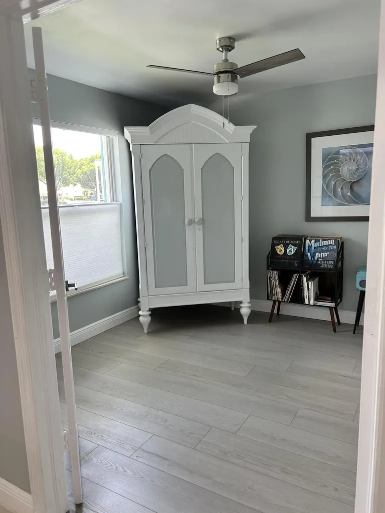 1355 Mainsail Naples FL 34114