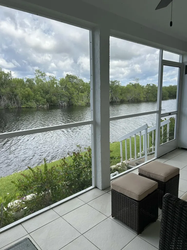 1355 Mainsail Naples FL 34114