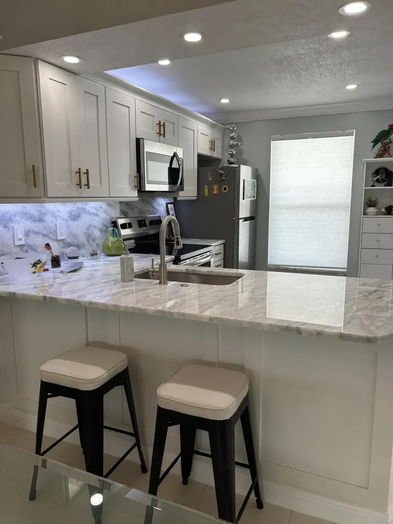 1355 Mainsail Naples FL 34114
