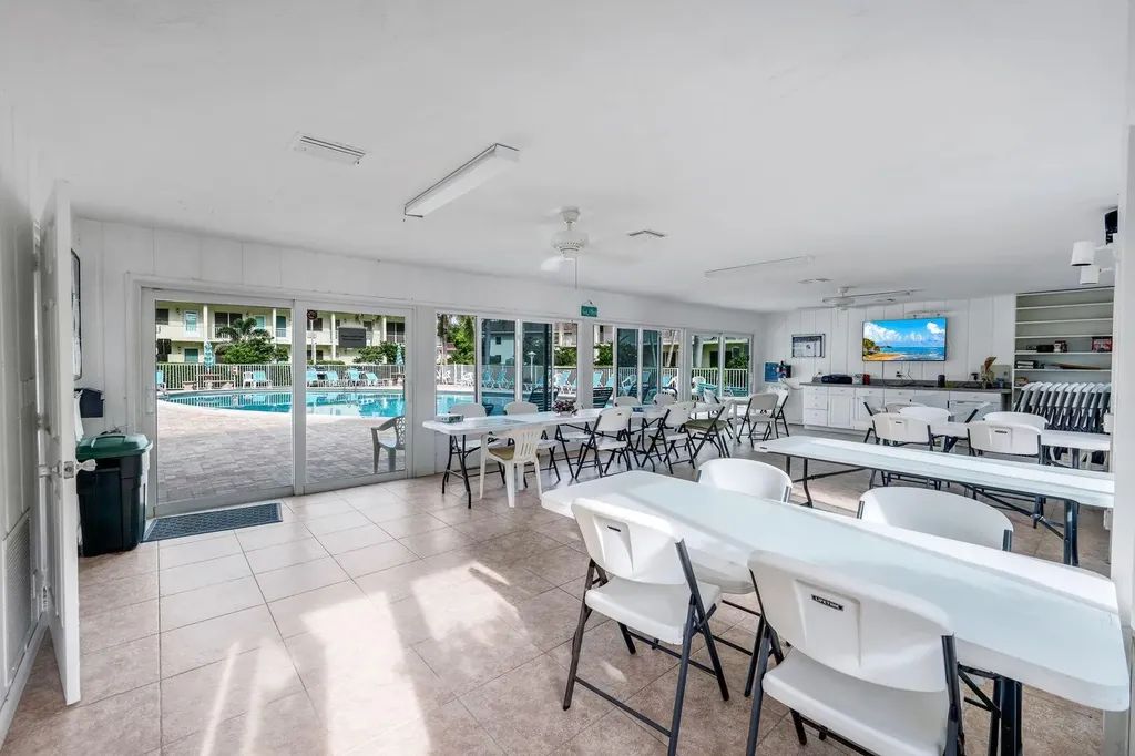 130 N Collier Marco Island FL 34145