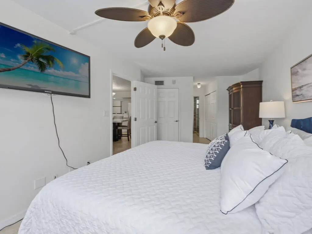 1007 Anglers Cove Marco Island FL 34145