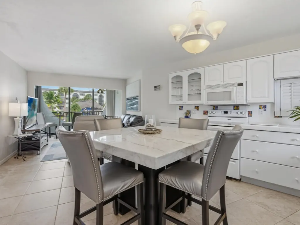 1007 Anglers Cove Marco Island FL 34145