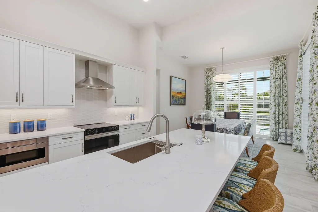 931 Ivory Court Marco Island FL 34145