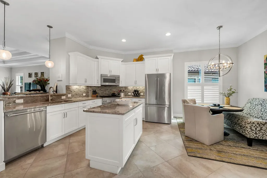 6589 Roma Way Naples FL 34113