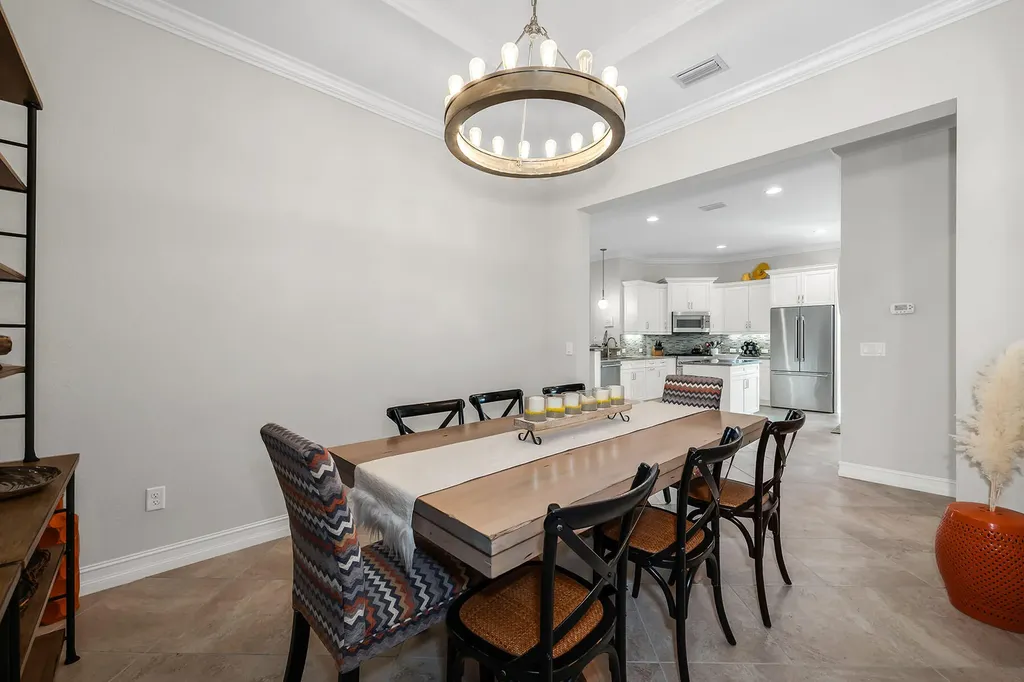 6589 Roma Way Naples FL 34113