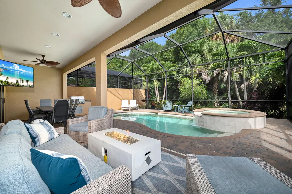 6589 Roma Way Naples FL 34113