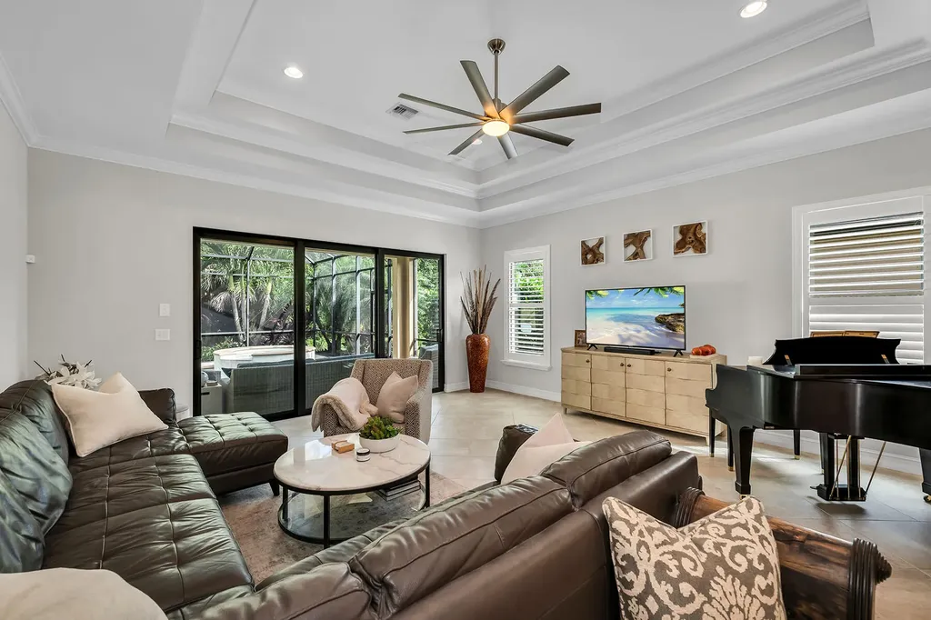 6589 Roma Way Naples FL 34113