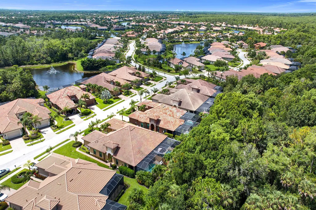 6589 Roma Way Naples FL 34113