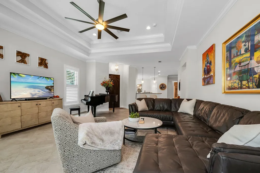 6589 Roma Way Naples FL 34113