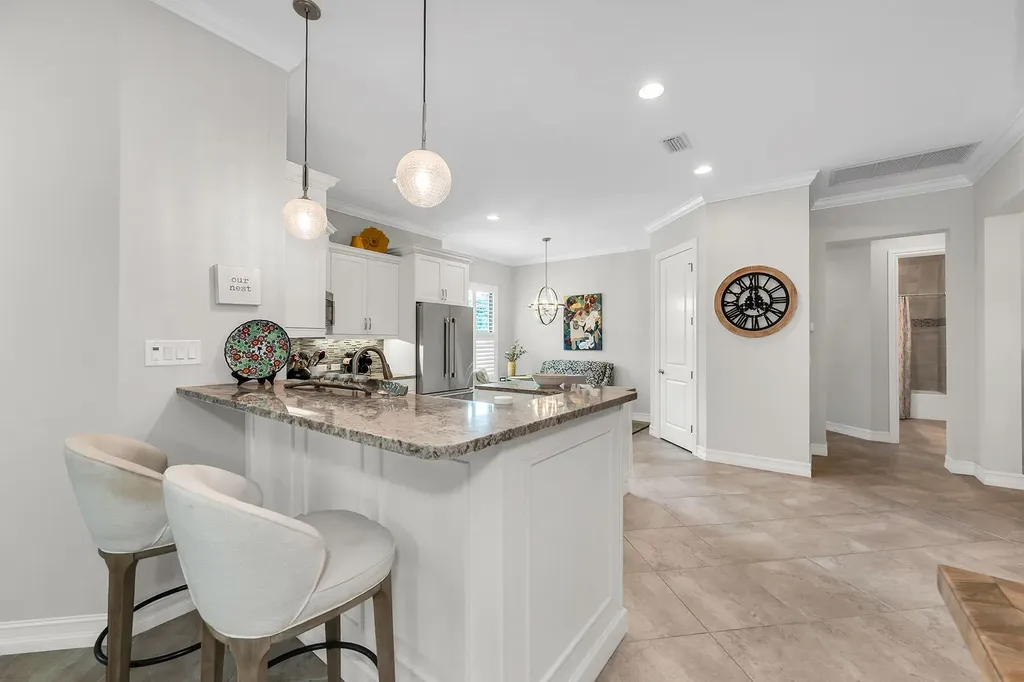 6589 Roma Way Naples FL 34113
