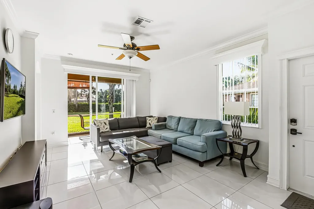 14165 Winchester Court Naples FL 34114