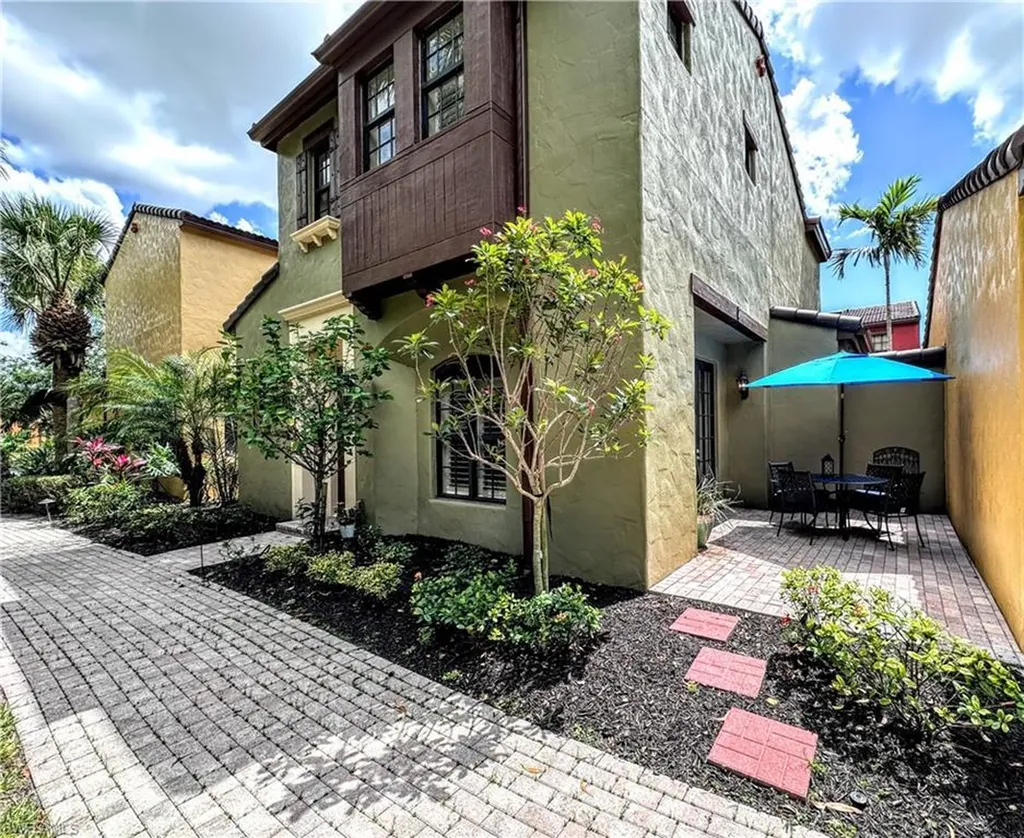 Naples FL, 9137 Chula Vista Street, Unit 12602