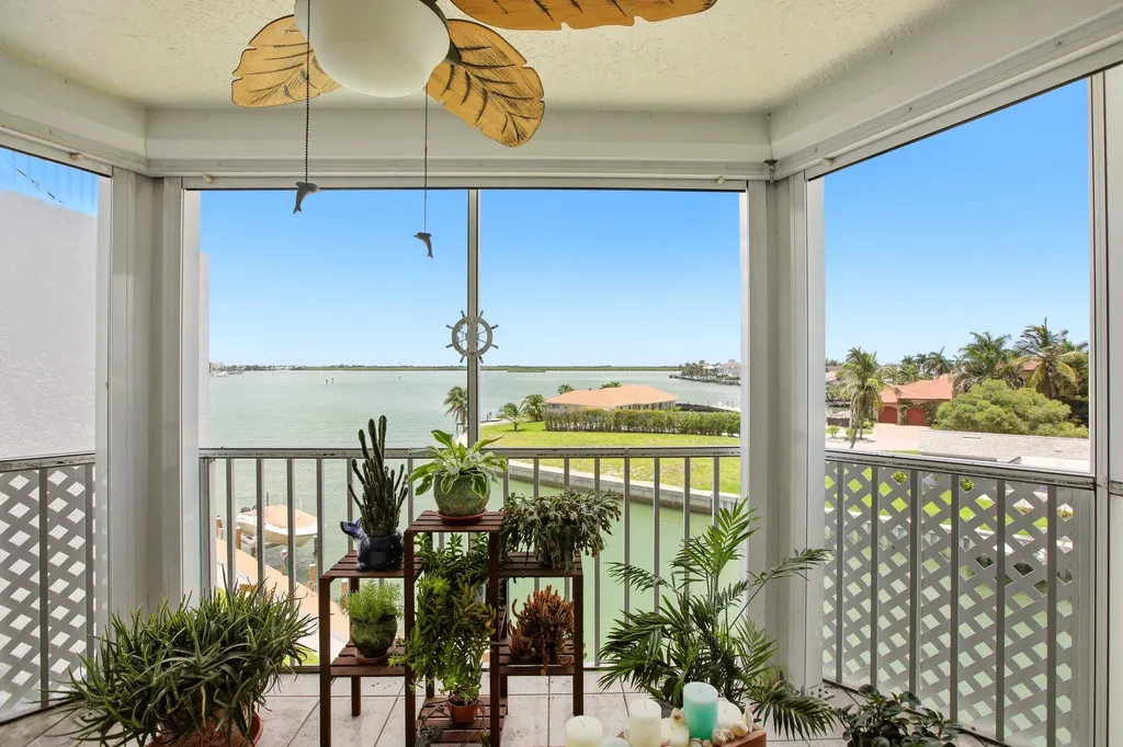 Marco Island FL, 991 N Barfield Drive, Unit 404